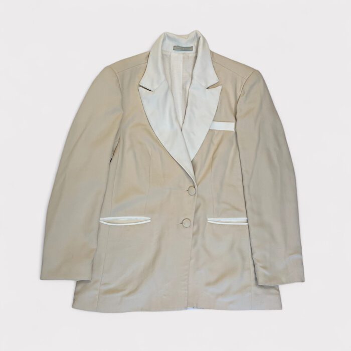 Blazer Carol Bassi, 42